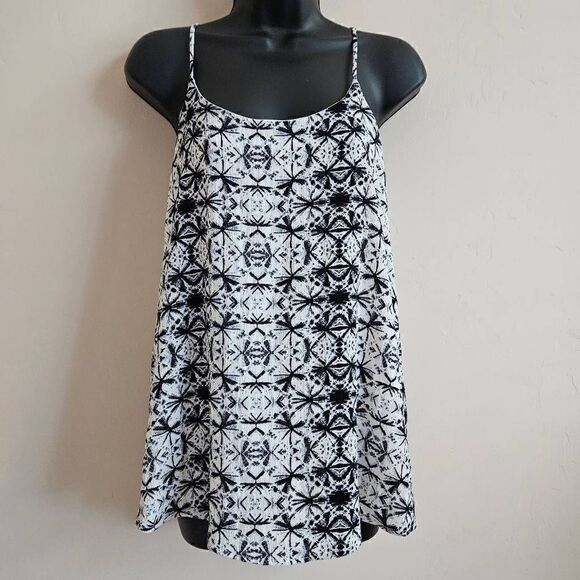 The Impeccable Pig Tank Top - Picture 1 of 8